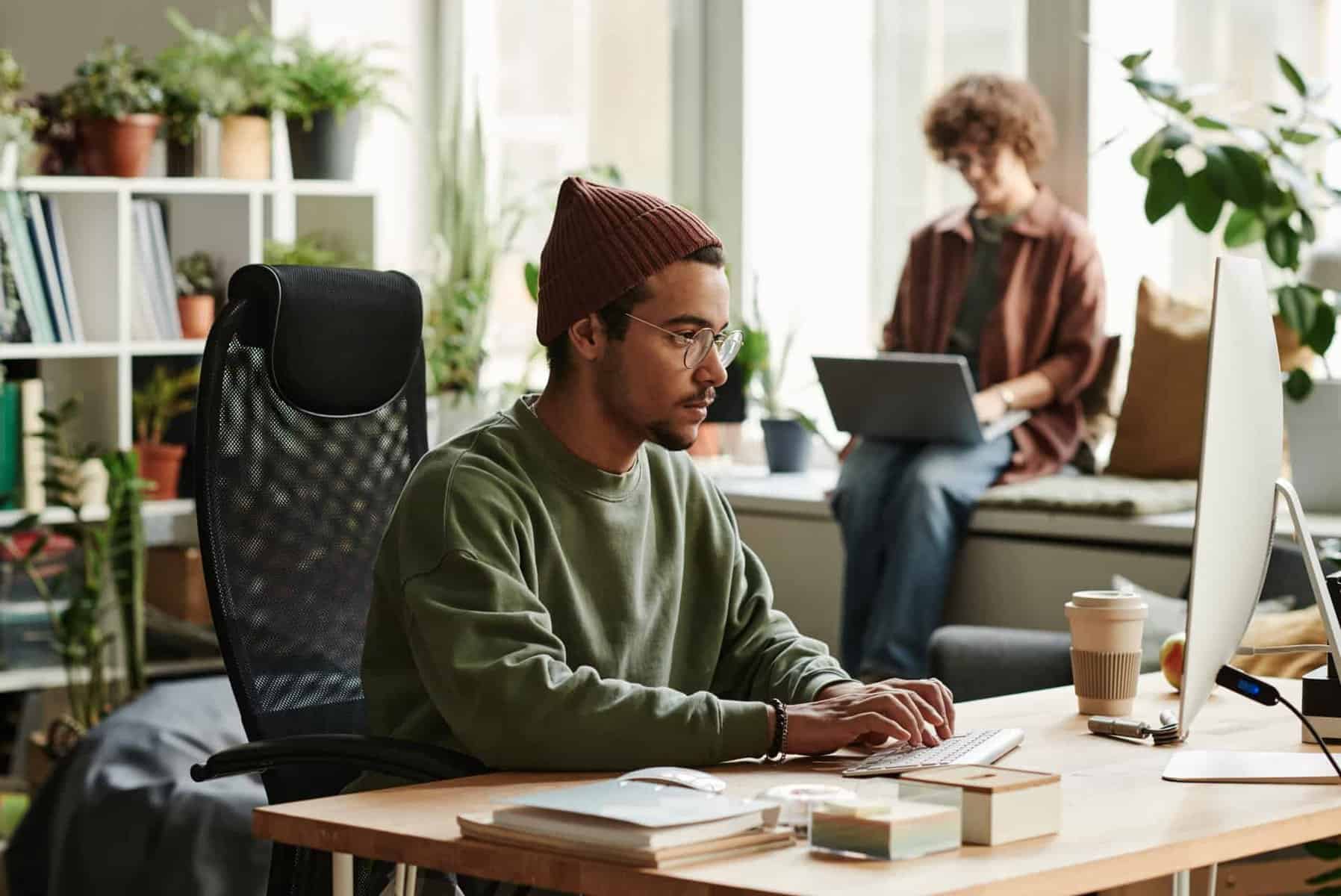 webdesigner working