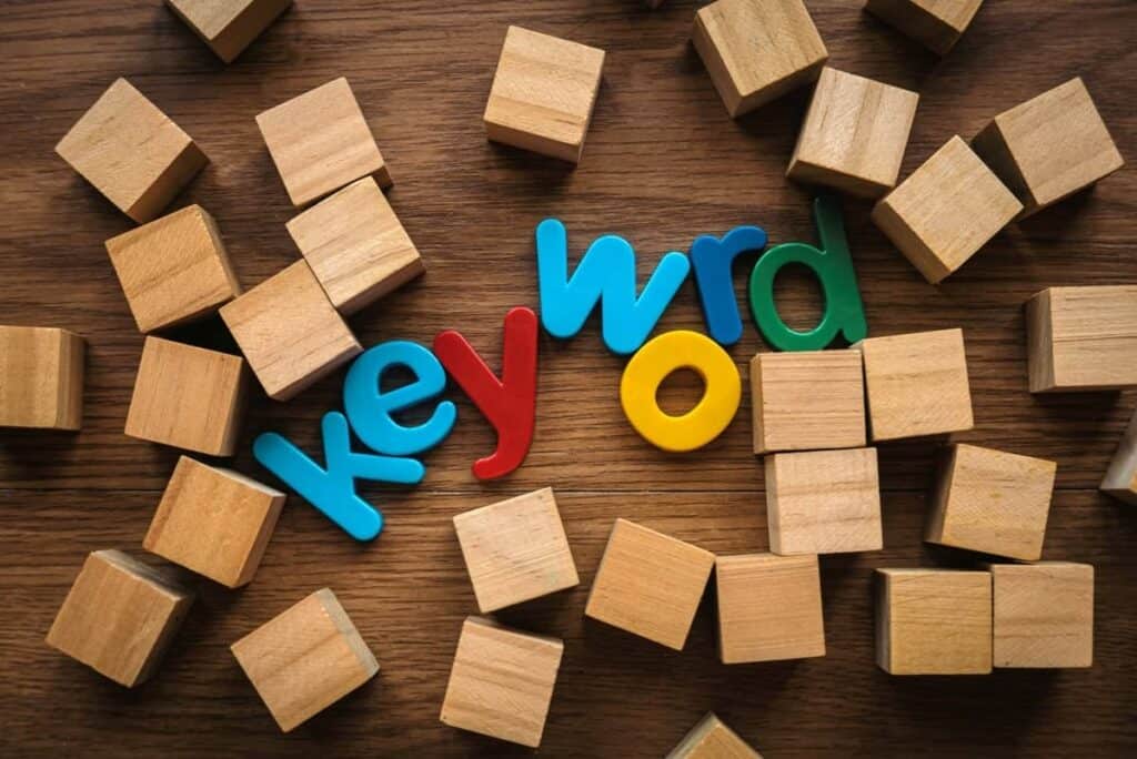 Short tail keyword